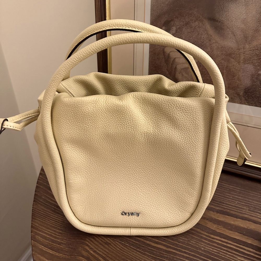 Organs Lumi Leather Bucket Bag